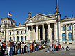 Touristen am Reichstag - Berlin (Berlin)
