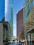  Bild Attraktion  Berlin Osteingang zum Sony Center