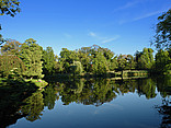  Foto Attraktion  Blick zu dem künstlich angelegten See vor den Römischen Bädern