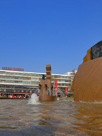 Weltkugelbrunnen - Berlin (Berlin)