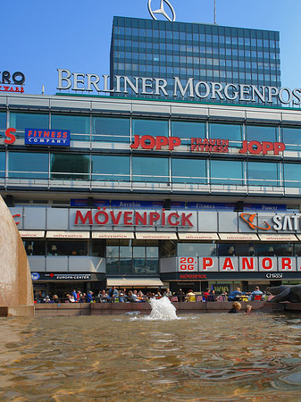 Weltkugelbrunnen - Berlin (Berlin)