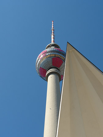 Fernsehturm mit Ecke - Berlin (Berlin)