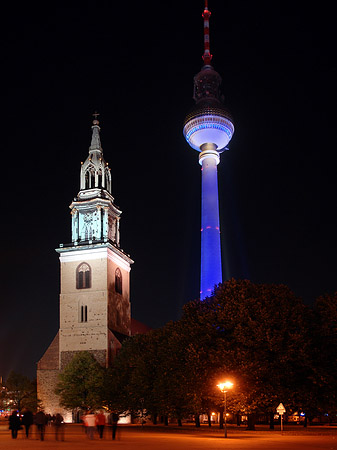 Marienkirche und Fernsehturm - Berlin (Berlin)