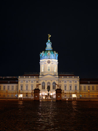 Eingang zum Schloss Charlottenburg - Berlin (Berlin)