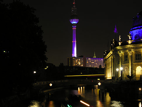 Foto Bodemuseum und Fernsehturm - Berlin