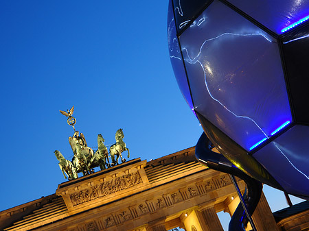 Brandenburger Tor bei Nacht - Berlin (Berlin)