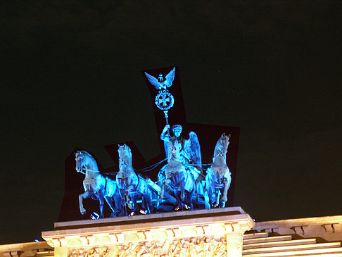 Quadriga bei Nacht