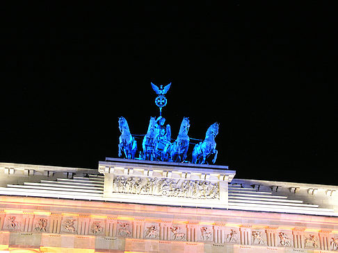 Quadriga bei Nacht