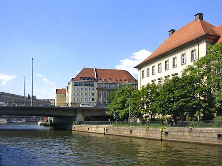 Häuser und Bäume - Berlin (Berlin)