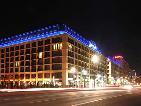 Foto Radisson bei Nacht