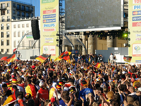 Foto Bühne auf dem Fanfest - Berlin