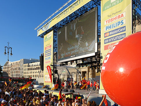 Bühne auf dem Fanfest