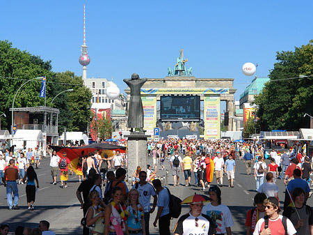 Foto Fanmeile am Brandenburger Tor - Berlin