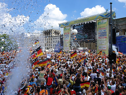 Konfetti Parade - Nationalmannschaft - Berlin (Berlin)