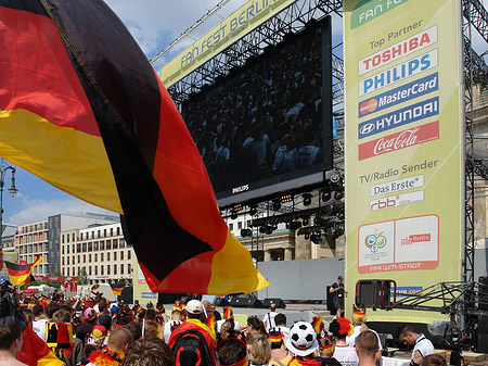 Leinwand und Fans - Berlin (Berlin)