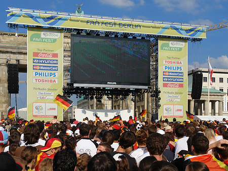 Leinwand und Fans - Berlin (Berlin)