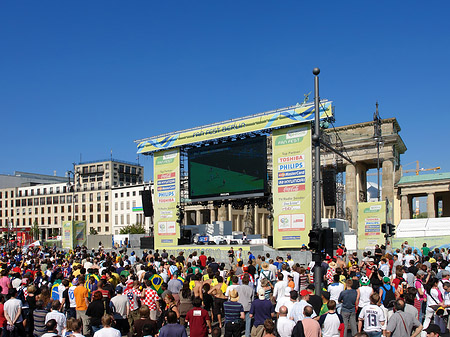 Leinwand und Fans - Berlin (Berlin)