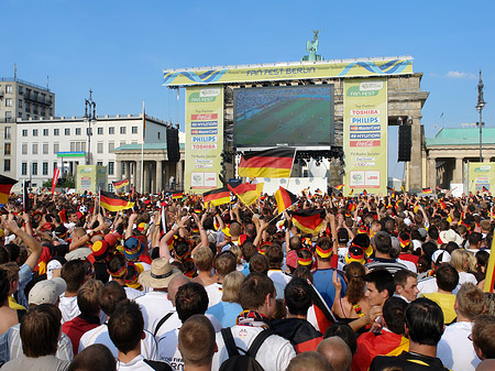 Leinwand und Fans - Berlin (Berlin)