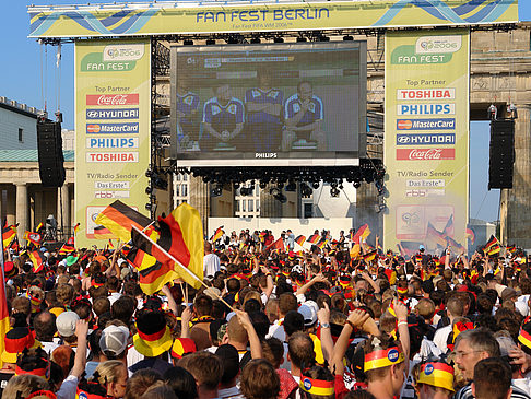 Leinwand und Fans - Berlin (Berlin)