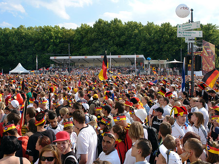 Fanfest - Menchenmasse - Berlin (Berlin)