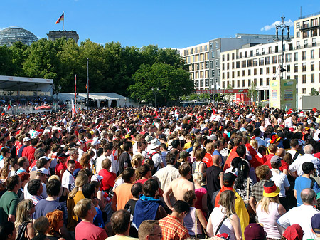 Foto Menschenmasse - Berlin