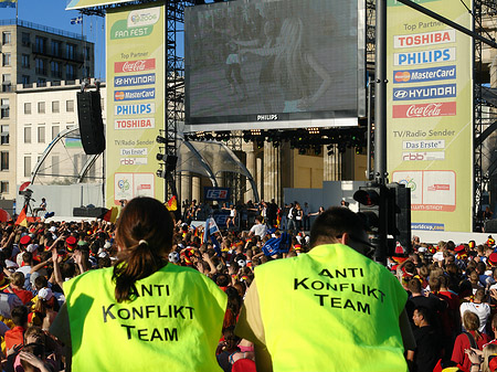 Foto Anti Konflikt Team - Fanfest - Berlin