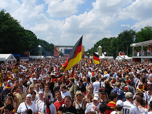 Blick Richtung Siegessäule - Berlin (Berlin)