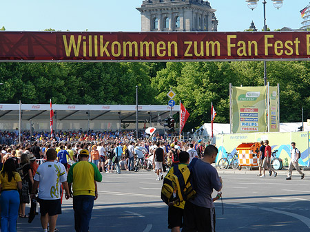 Willkommen zum Fanfest in Berlin - Berlin (Berlin)