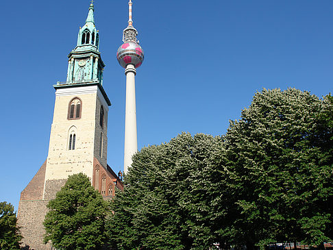 Fernsehturm und Marienkirche Foto 