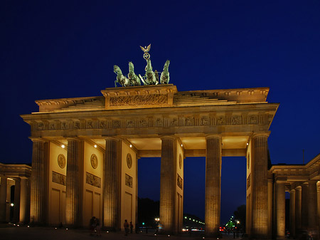 Brandenburger Tor bei Nacht - Berlin (Berlin)