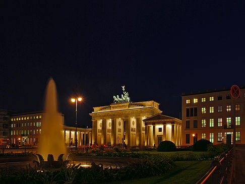 Brandenburger Tor bei Nacht - Berlin (Berlin)