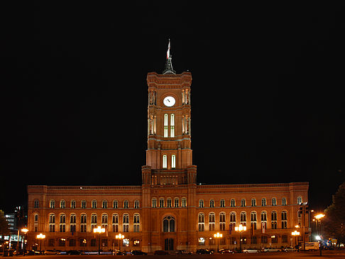 Rotes Rathaus am Abend - Berlin (Berlin)