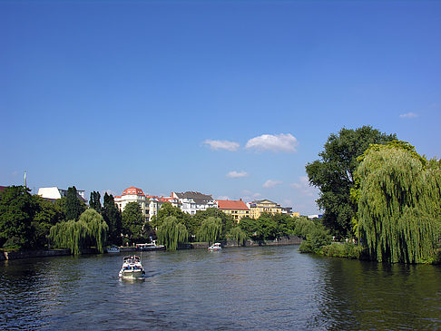 Boot auf der Spree - Berlin (Berlin)