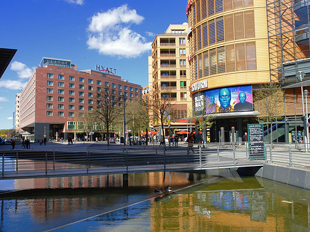 Fotos Marlene-Dietrich-Platz