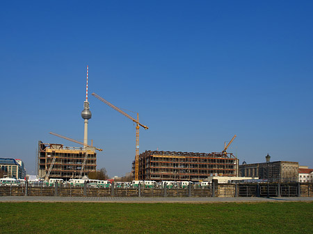 Palast der Republik und der Fernsehturm - Berlin (Berlin)