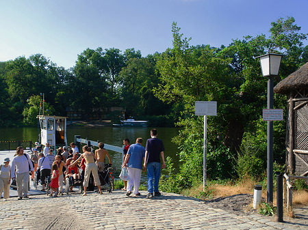 Anlegestelle zur Pfaueninsel - Berlin (Berlin)