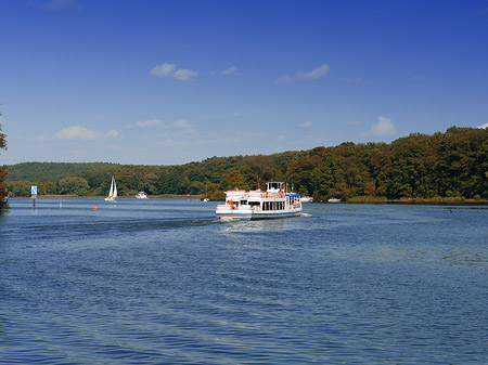 Schiffe an der Pfaueninsel - Berlin (Berlin)