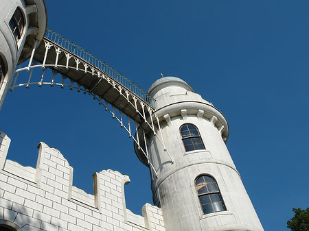 Foto Brücke zwischen den Schlosstürmen