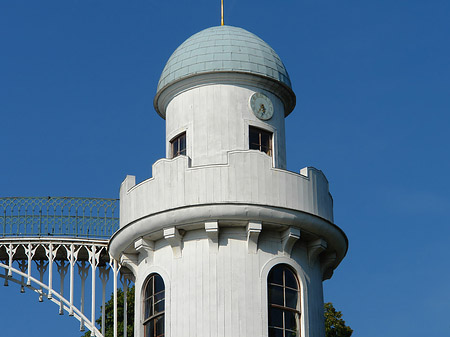 Schloss auf der Pfaueninsel - Berlin (Berlin)