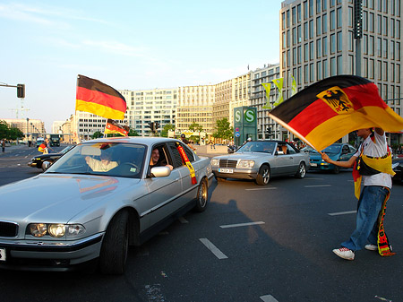 Autokorso am Potsdamer Platz - Berlin (Berlin)