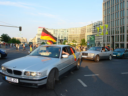 Autokorso am Potsdamer Platz - Berlin (Berlin)