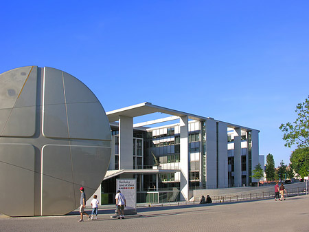 Reichstagufer am Reichstag - Berlin (Berlin)