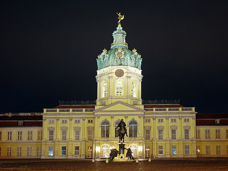 Schloss Charlottenburg bei Nacht - Berlin (Berlin)