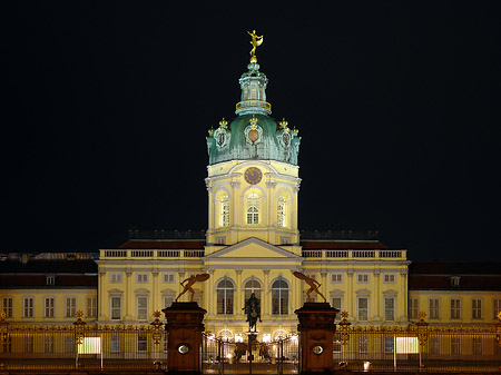 Schloss Charlottenburg bei Nacht