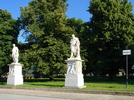 Fotos Bebelplatz und Park