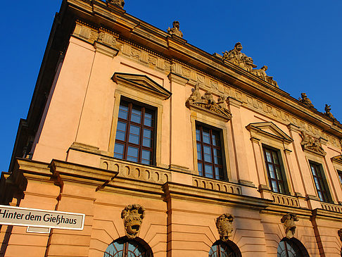 Hinter dem Gießhaus