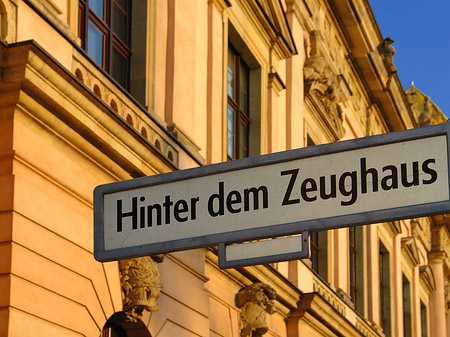 Hinter dem Zeughaus - Berlin (Berlin)