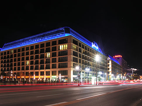 Foto Radisson bei Nacht - Berlin